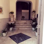 La Maison Des Caprices_ _stazione_5terre *